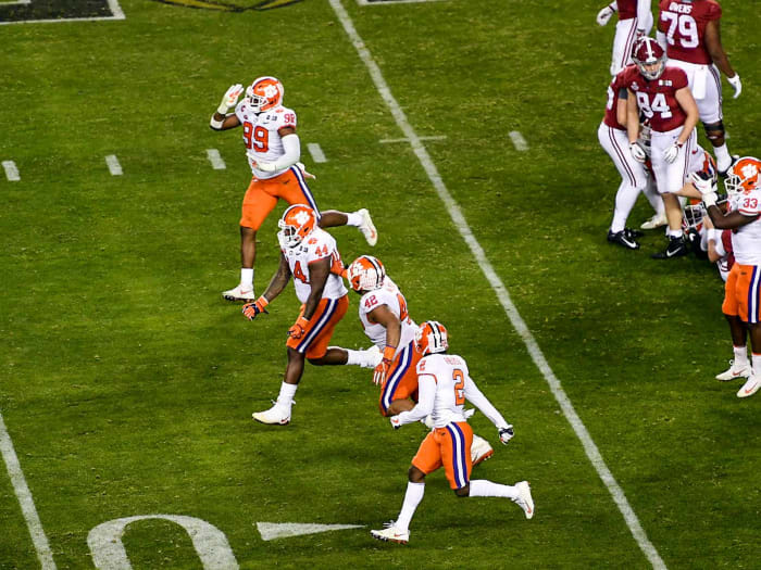 clemson-defensive-line-christian-wilkins-celebration.jpg